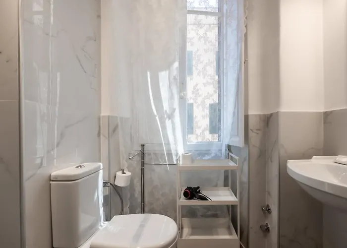 Apartment Via Pavia Location And Comfort 3 Bedrooms *